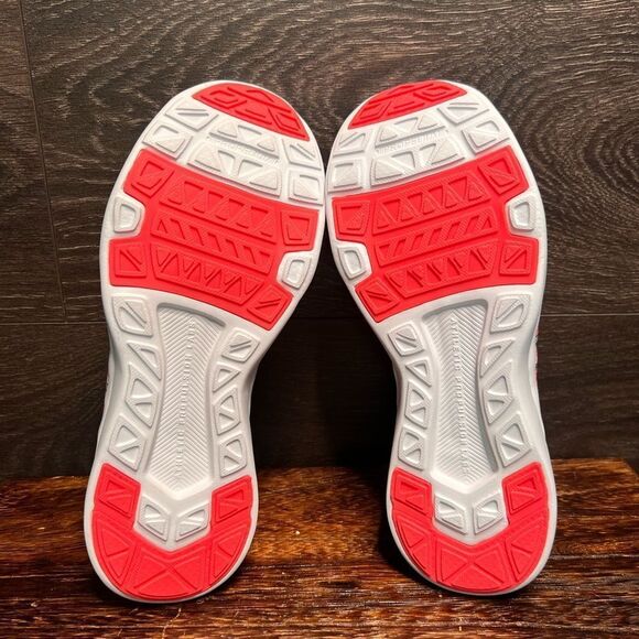 APL TechLoom Breeze Sneaker in Magenta/Neon Peach/Melange, Size 6. New in Box! - Picture 9 of 16